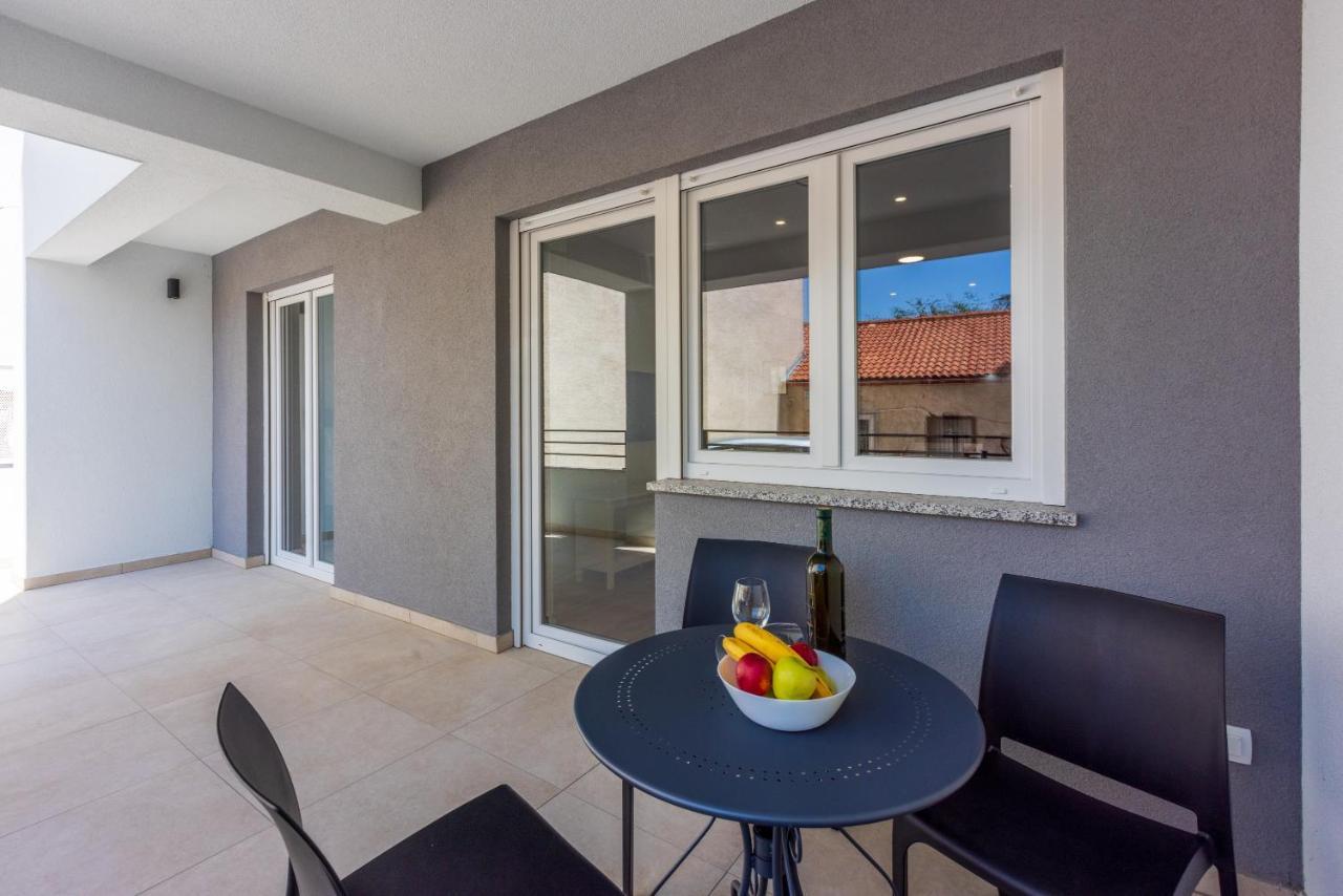 Luxury Apartments Lovorka 1 & 2**** Selce Esterno foto