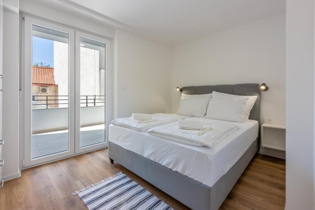 Luxury Apartments Lovorka 1 & 2**** Selce Esterno foto
