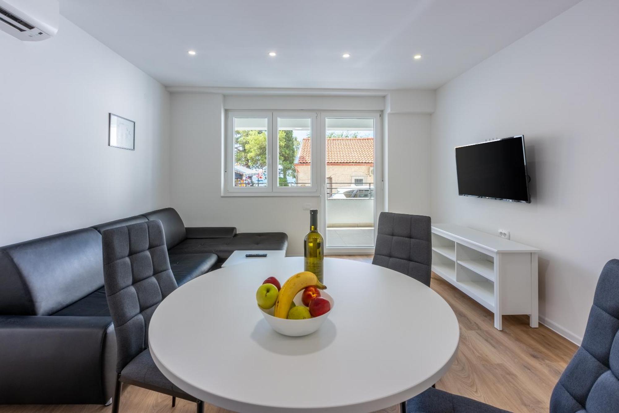 Luxury Apartments Lovorka 1 & 2**** Selce Esterno foto