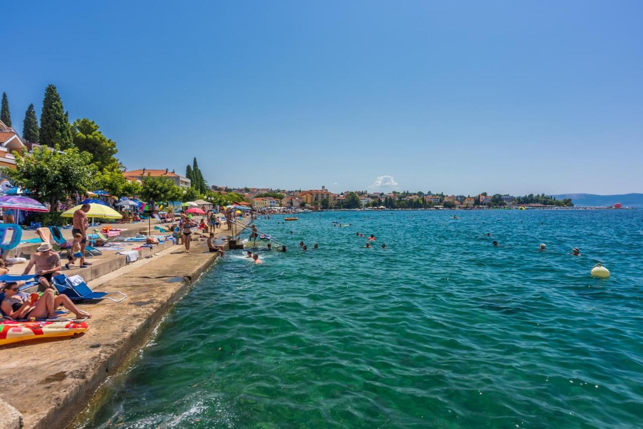 Luxury Apartments Lovorka 1 & 2**** Selce Esterno foto